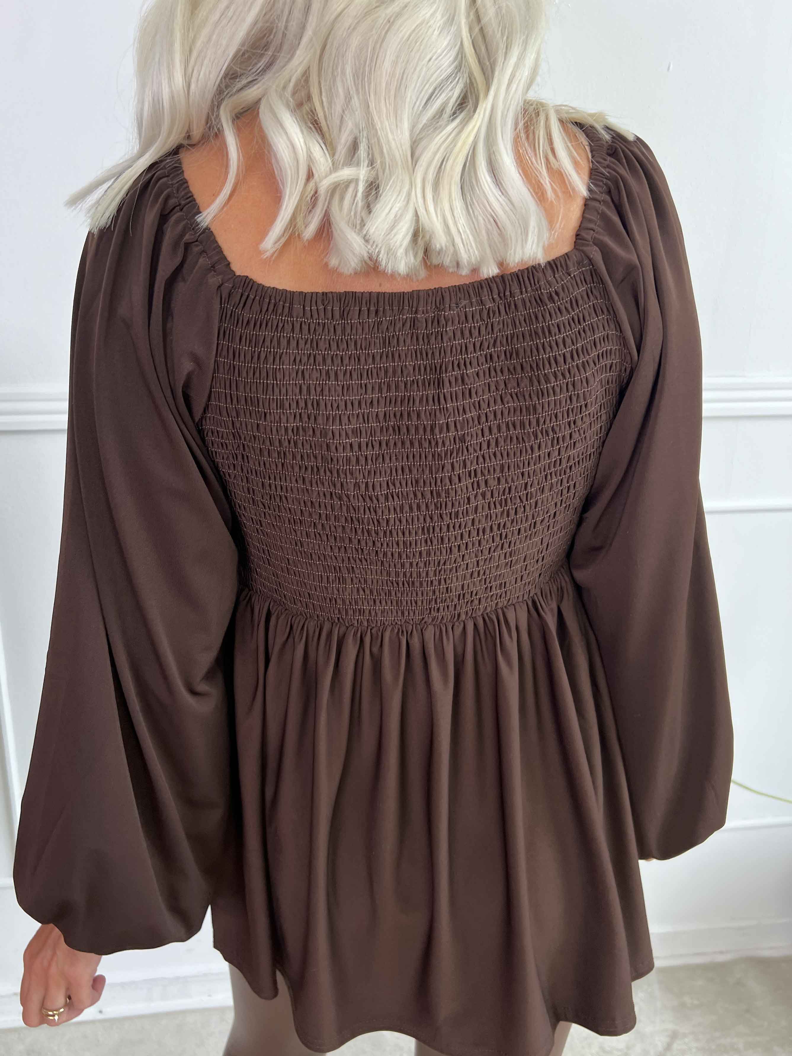 Elna Plain Shirt L/S - Elastisk bluse med smock over brystet
